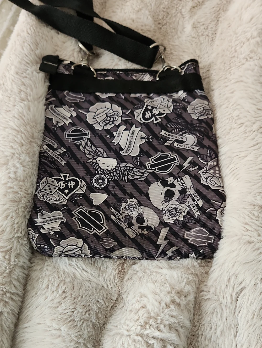 Harley-Davidson Gray Black And White Graphic Crossbody Bag